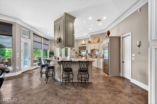 9019 Beau Soleil Drive, Shreveport, LA 71115