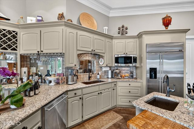 9019 Beau Soleil Drive, Shreveport, LA 71115