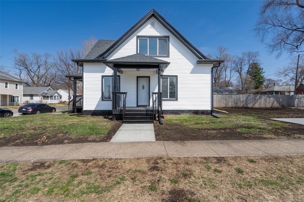 2901 4th Street, Des Moines, IA 50313