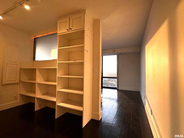 125 SW JEFFERSON Avenue W23A, Peoria, IL 61602