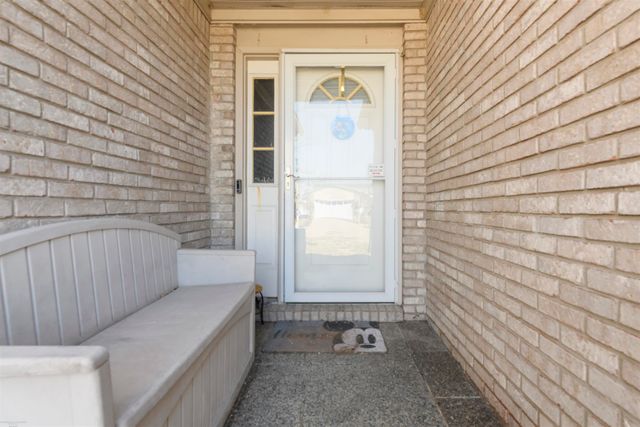 34268 Pennsylvania Street, Clinton Township, MI 48035