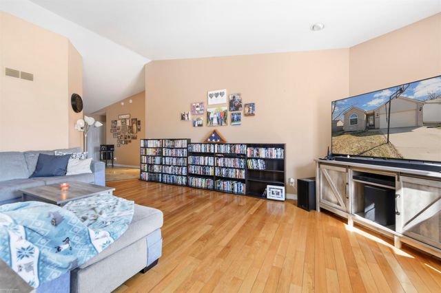 34268 Pennsylvania Street, Clinton Township, MI 48035