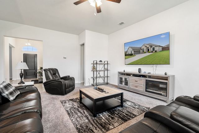 529 Natchez Lane, Glenn Heights, TX 75154