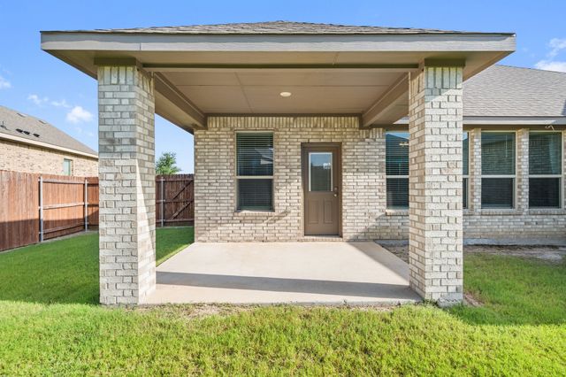 529 Natchez Lane, Glenn Heights, TX 75154
