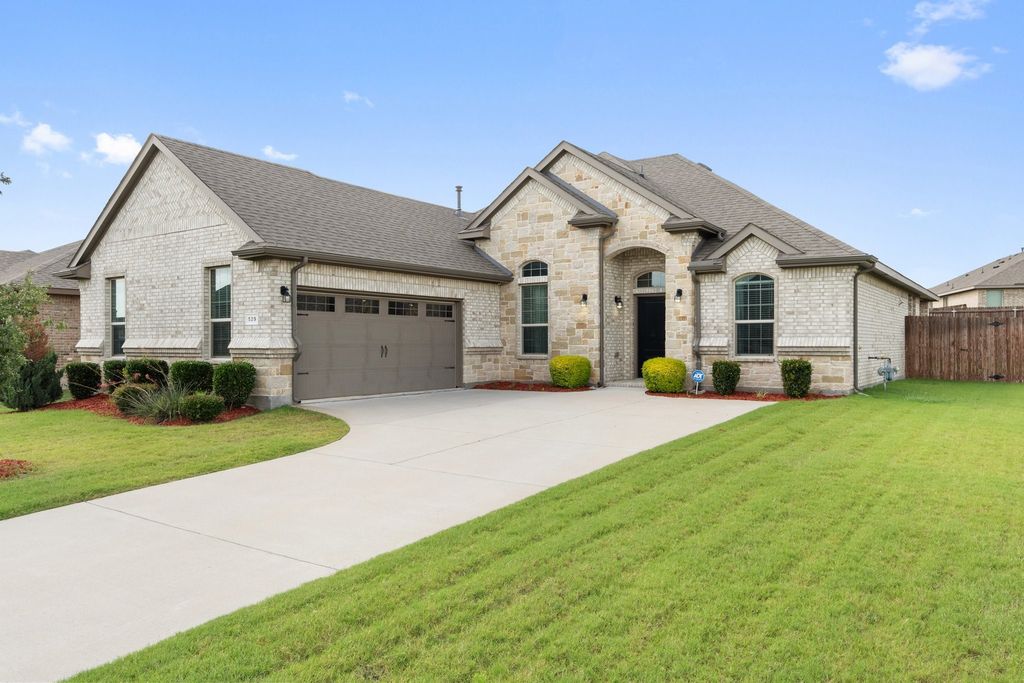 529 Natchez Lane, Glenn Heights, TX 75154