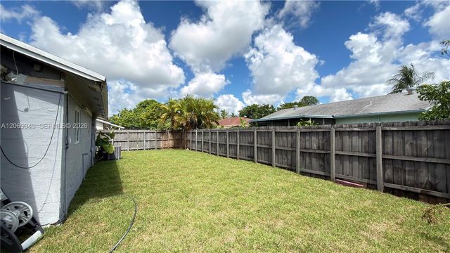 8151 SW 7th Street, North Lauderdale, FL 33068