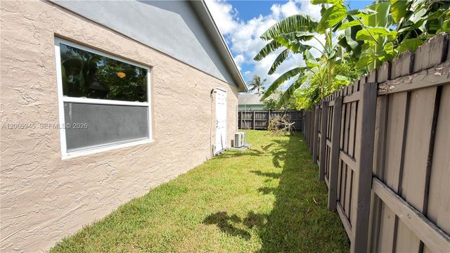 8151 SW 7th Street, North Lauderdale, FL 33068