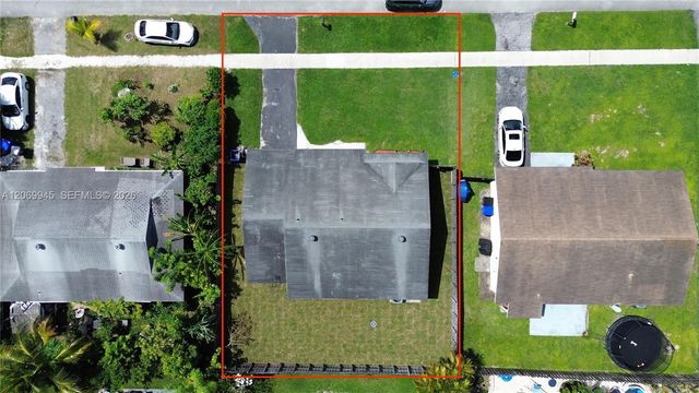 8151 SW 7th Street, North Lauderdale, FL 33068