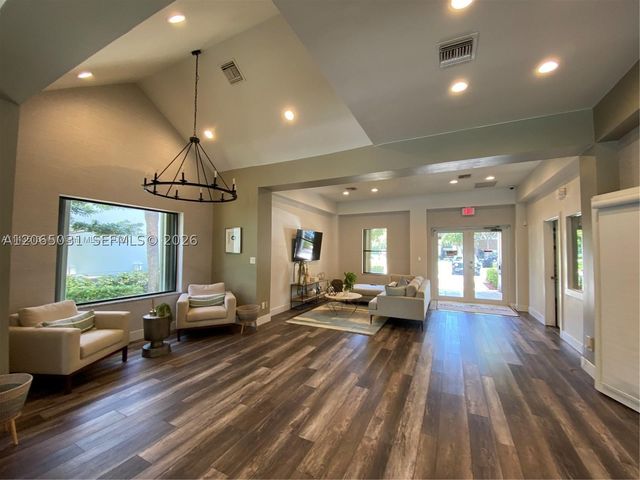 540 S Park Rd 14-9, Hollywood, FL 33021