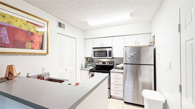 540 S Park Rd 14-9, Hollywood, FL 33021
