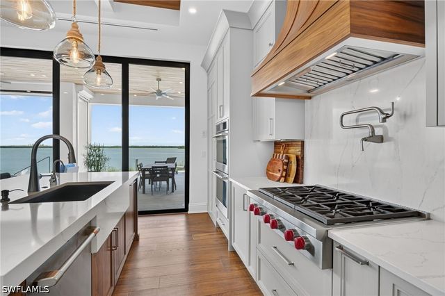 1890 Cascade CT, Marco Island, FL 34145