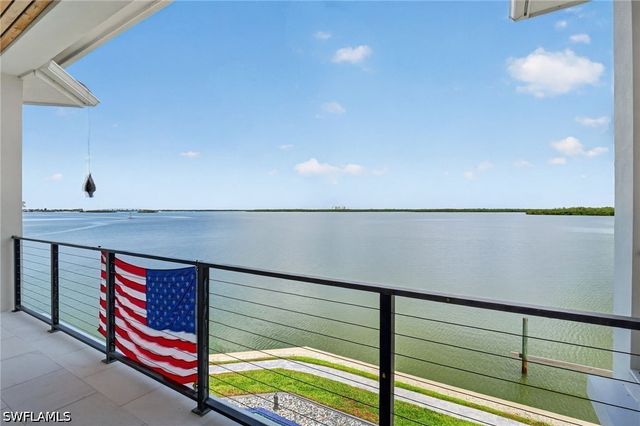 1890 Cascade CT, Marco Island, FL 34145
