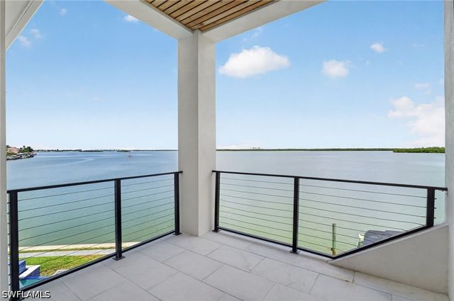 1890 Cascade CT, Marco Island, FL 34145