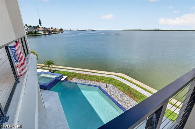 1890 Cascade CT, Marco Island, FL 34145