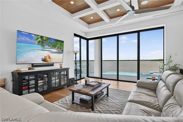 1890 Cascade CT, Marco Island, FL 34145