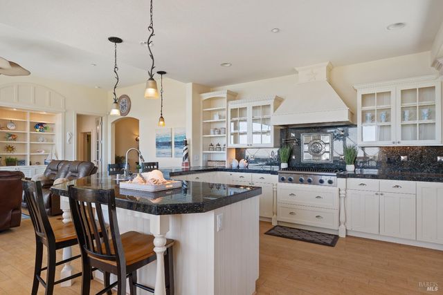 27 Maui Ln, Dillon Beach, CA 94929