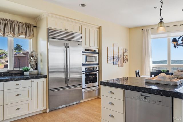 27 Maui Ln, Dillon Beach, CA 94929