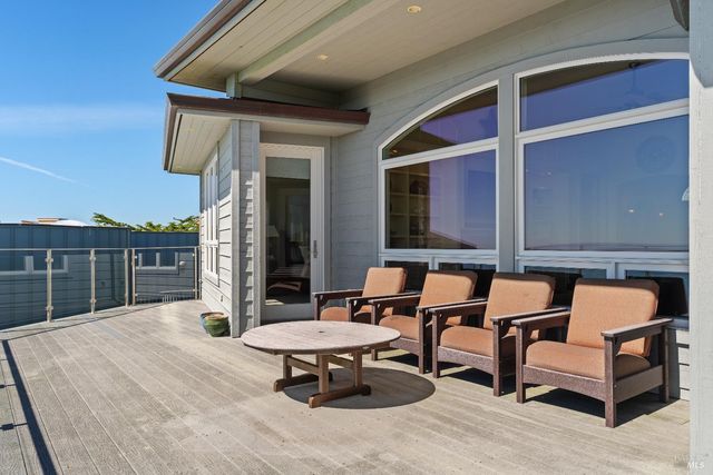27 Maui Ln, Dillon Beach, CA 94929