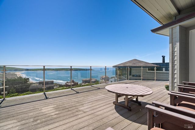 27 Maui Ln, Dillon Beach, CA 94929