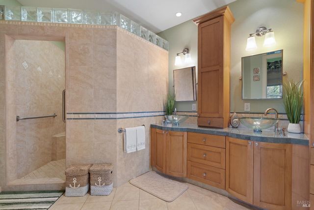 27 Maui Ln, Dillon Beach, CA 94929