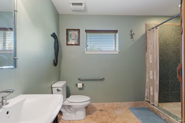 27 Maui Ln, Dillon Beach, CA 94929