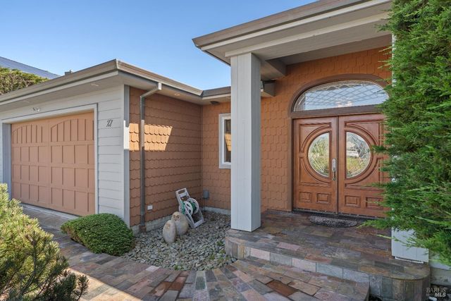 27 Maui Ln, Dillon Beach, CA 94929