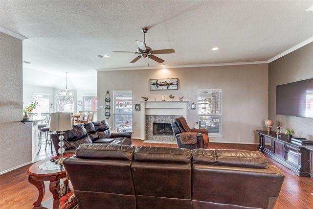 117 Zuni Trail, Fort Worth, TX 76108