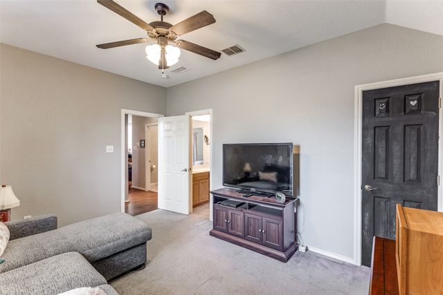 117 Zuni Trail, Fort Worth, TX 76108