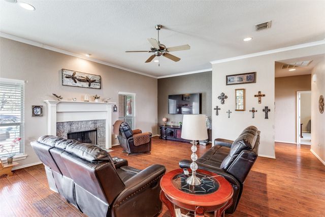 117 Zuni Trail, Fort Worth, TX 76108