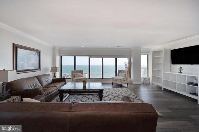 4004 ATLANTIC AVE #1911, Virginia Beach, VA 23451