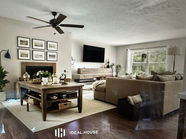 994 US-31 N, Torch Lake Twp, MI 49648