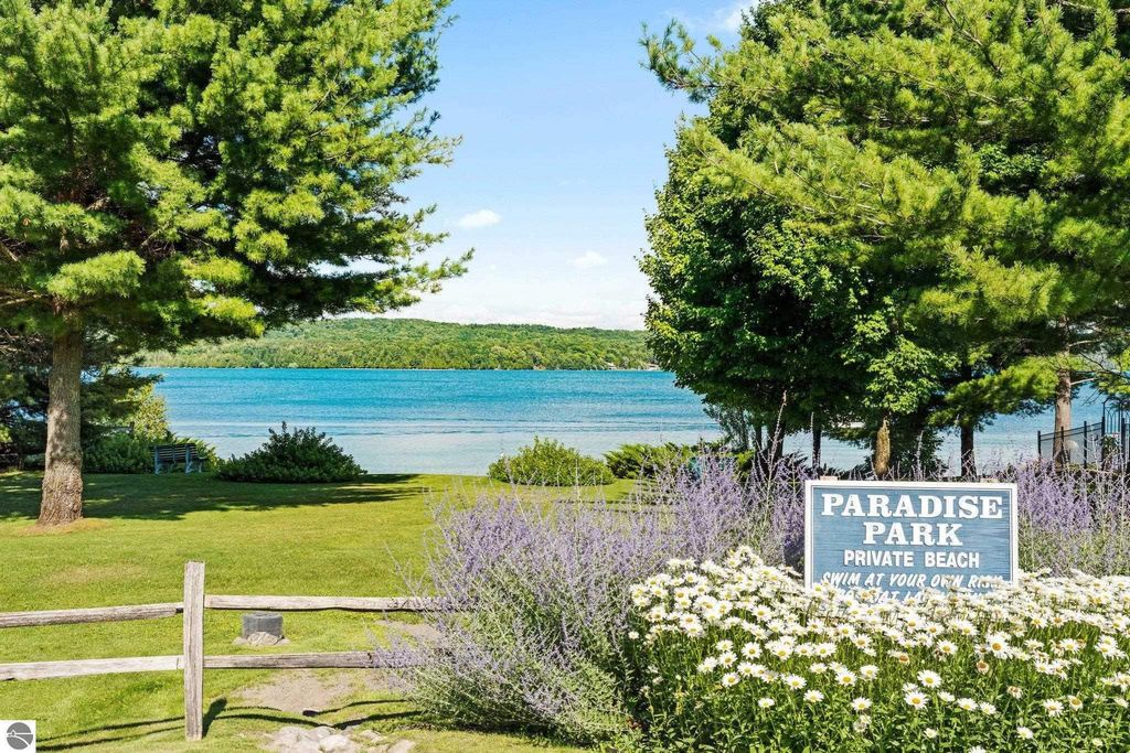 994 US-31 N, Torch Lake Twp, MI 49648