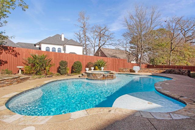 2111 Holly Hill Dr, Tyler, TX 75703