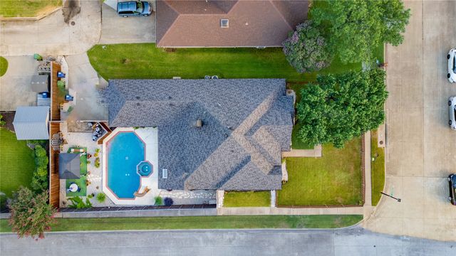 2530 Cresthaven Drive, Garland, TX 75040