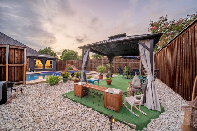 2530 Cresthaven Drive, Garland, TX 75040