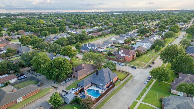 2530 Cresthaven Drive, Garland, TX 75040