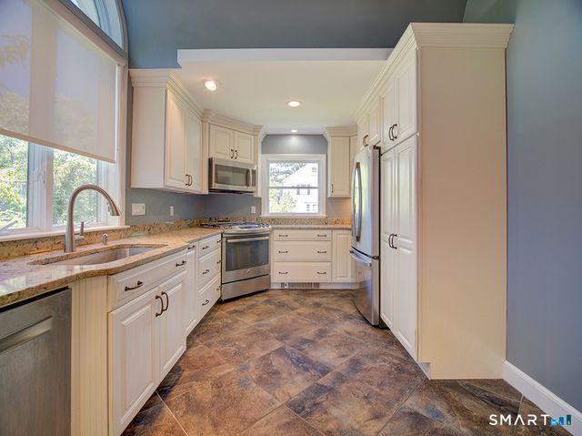 75 Churchill Road, Hamden, CT 06517