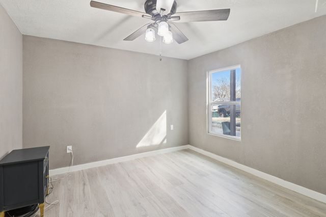 5502 Safari Trail, Arlington, TX 76018