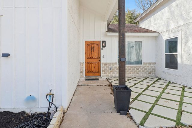 5502 Safari Trail, Arlington, TX 76018