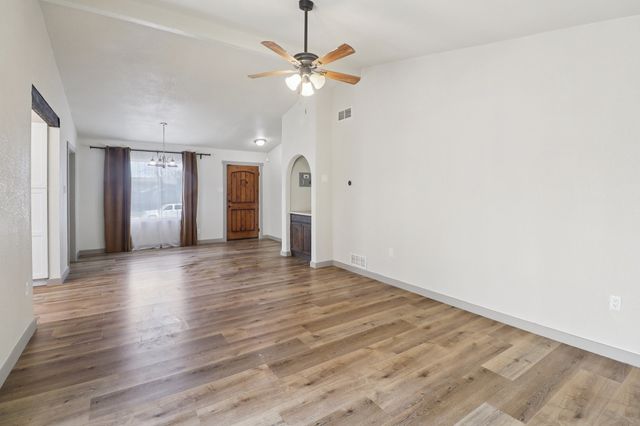 5502 Safari Trail, Arlington, TX 76018