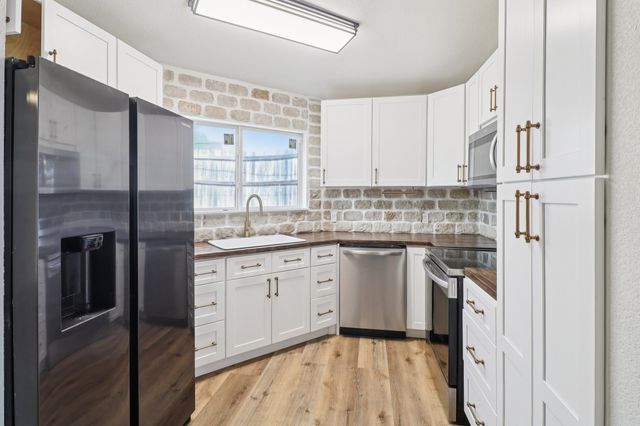 5502 Safari Trail, Arlington, TX 76018