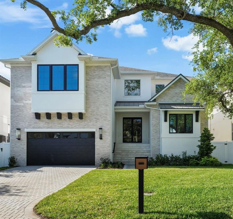 5024 W DICKENS AVENUE, Tampa, FL 33629