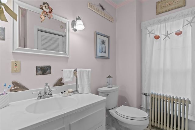 46 CHASTELLUX Avenue M6, Newport, RI 02840