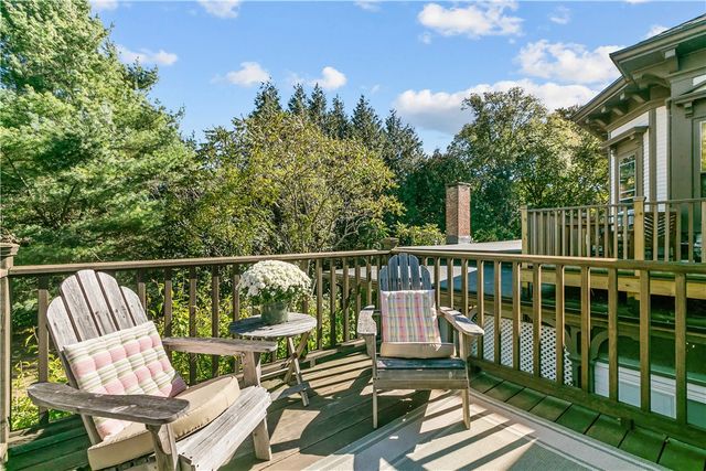 46 CHASTELLUX Avenue M6, Newport, RI 02840