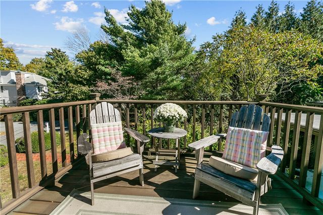 46 CHASTELLUX Avenue M6, Newport, RI 02840