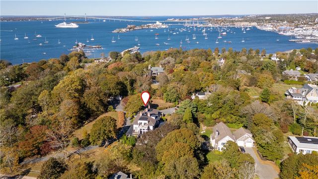 46 CHASTELLUX Avenue M6, Newport, RI 02840