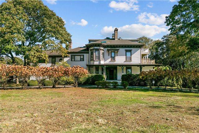 46 CHASTELLUX Avenue M6, Newport, RI 02840