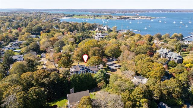 46 CHASTELLUX Avenue M6, Newport, RI 02840