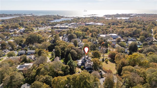 46 CHASTELLUX Avenue M6, Newport, RI 02840