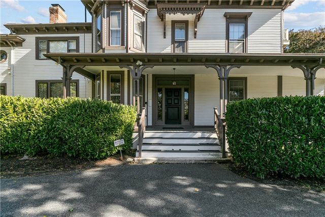 46 CHASTELLUX Avenue M6, Newport, RI 02840